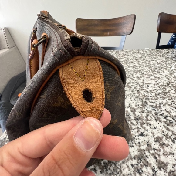 Vintage Louis Vuitton Speedy 30 - Picture 10 of 13